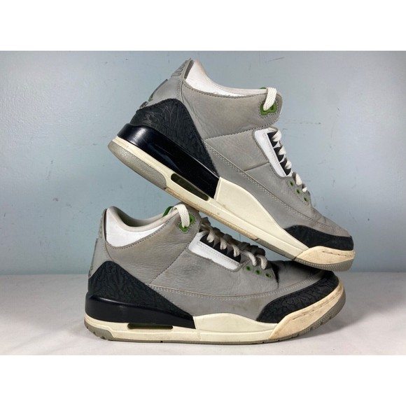 Nike Air Jordan 3 III Men\'s Size 10 Retro Cement 136064-006 Chlorophyll Grey
